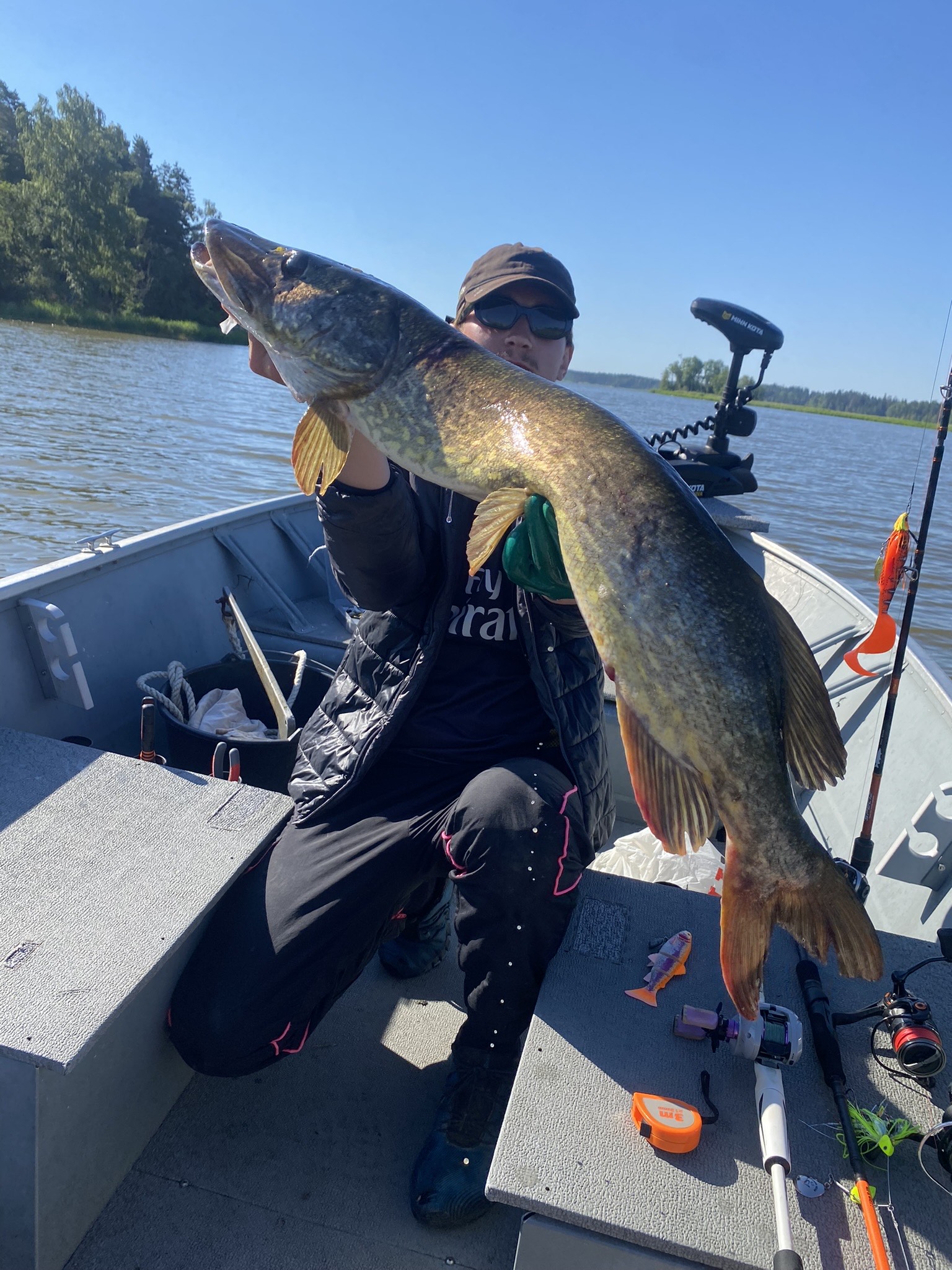 Pêche aux leurres sur le lac Sibbo